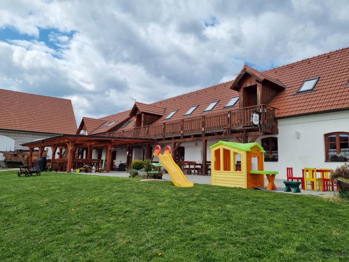 Penzion U Farmáře Chotoviny Esterno foto
