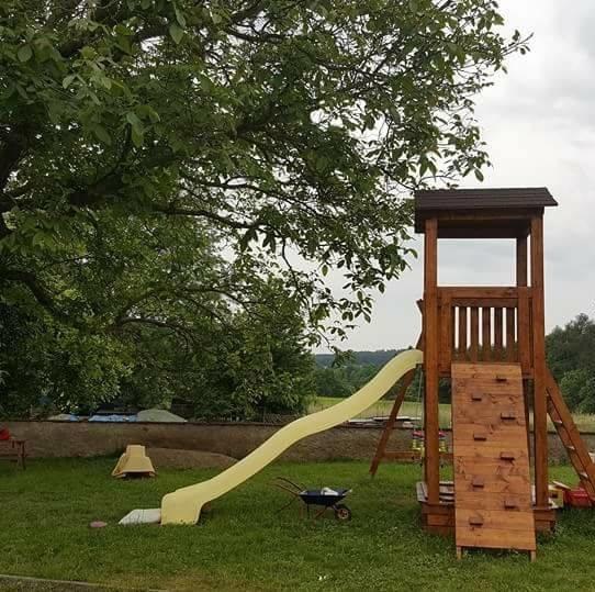 Hotel Penzion U Farmáře Chotoviny Esterno foto